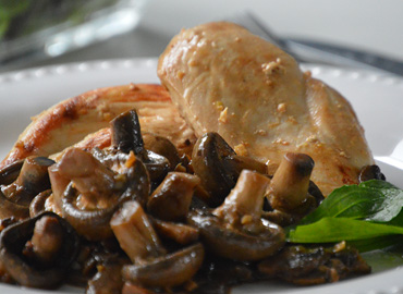 Pollo con hongos - Laura Di Cola